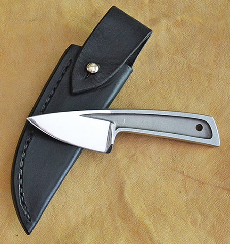 Boye Basic 1 Cobalt with Leather Sheath and Brass Button.