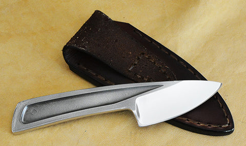 Boye Basic 2 Cobalt with Brown Leather Pouch Sheath.