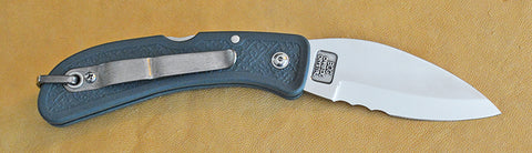 Boye Cobalt Blue Whale Lockback Folding Pocket Knife with Blue Handle & Marlin Spike.