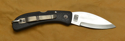 Boye Mountain Lockback Folding Pocket Knife with 'Wolf' Etching.