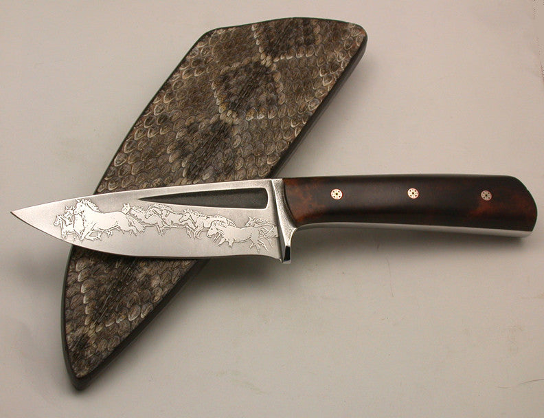 Boye Basic 3 Hunter with 'Mustangs' Etching and Handle.