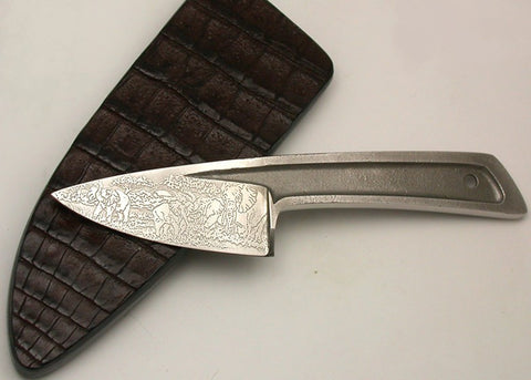 Boye Basic 2 with 'Elephants' Etching & Croc Sheath.