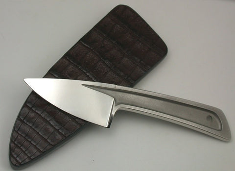 Boye Basic 2 Cobalt with Croc Sheath.