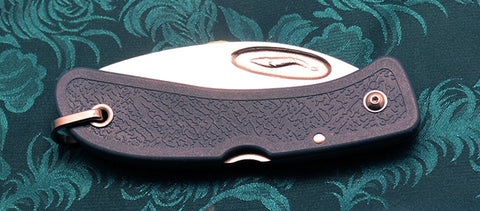 Boye Cobalt Blue Whale Lockback Folding Pocket Knife with Blue Zytel Handle.