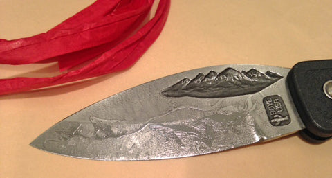 Boye Mountain Lockback Folding Pocket Knife with 'String of Whales' Etching.
