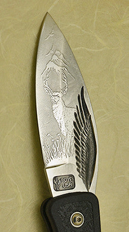 Boye Eagle Wing Lockback Folding Pocket Knife with 'Mule Deer' Etching.