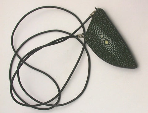 Photon Double-sided Green Stingray Eye Neck Sheath.