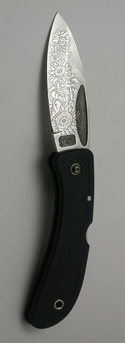 Boye Sunburst Lockback Folding Pocket Knife with 'Sunflower' Etching.
