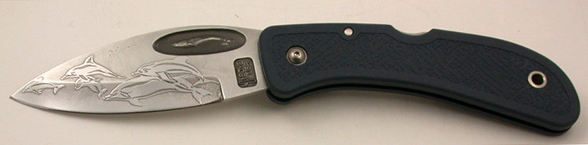 Boye Blue Whale Lockback Folding Pocket Knife with 'Dolphins' Etching - 3.